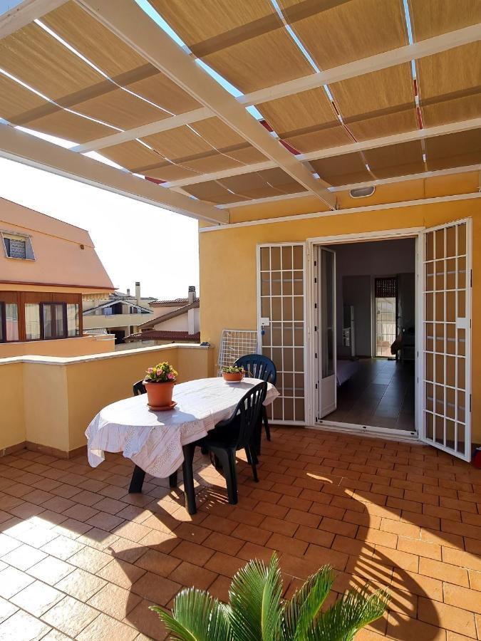 Attico Con Terrazzo Relax Apartman Ladispoli Kültér fotó