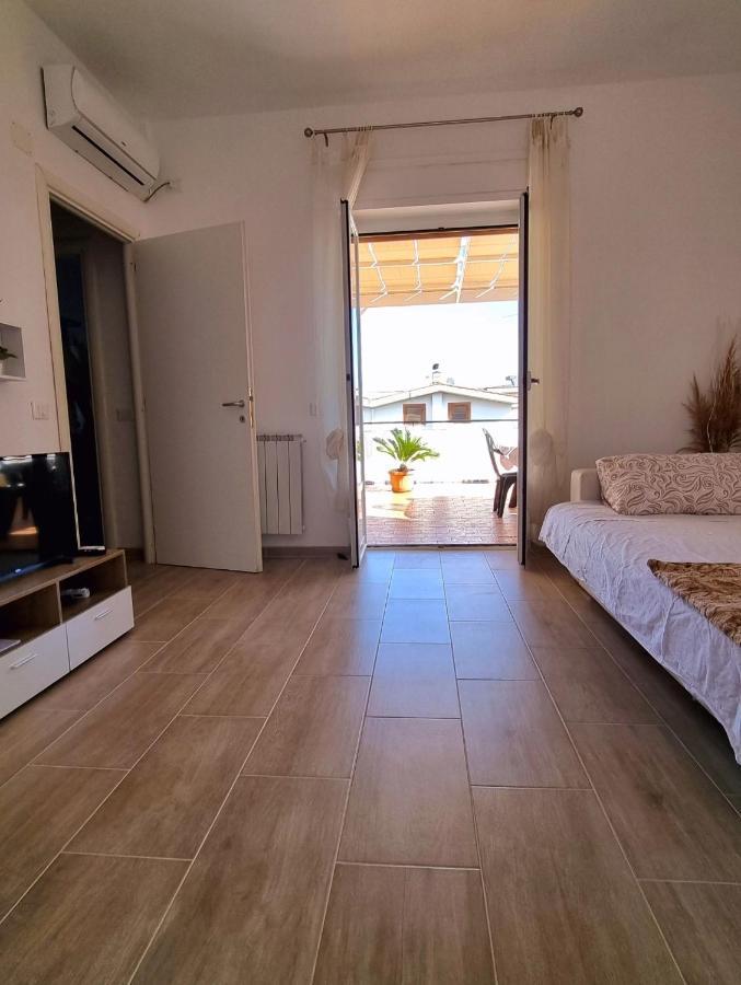 Attico Con Terrazzo Relax Apartman Ladispoli Kültér fotó